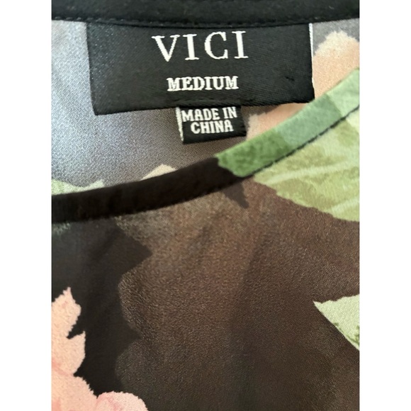 VICI Boutique Dark Floral Semi Sheer Poet Drop Sleeve Blouse Top Medium - Picture 8 of 10